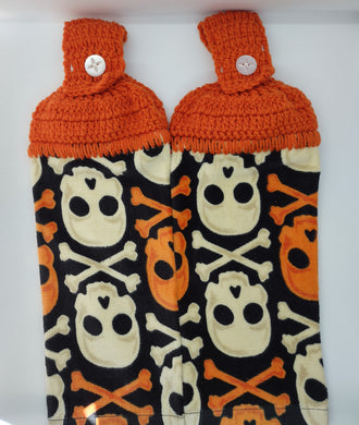 Skull & Crossbones Halloween Hanging Kitchen Towel Set