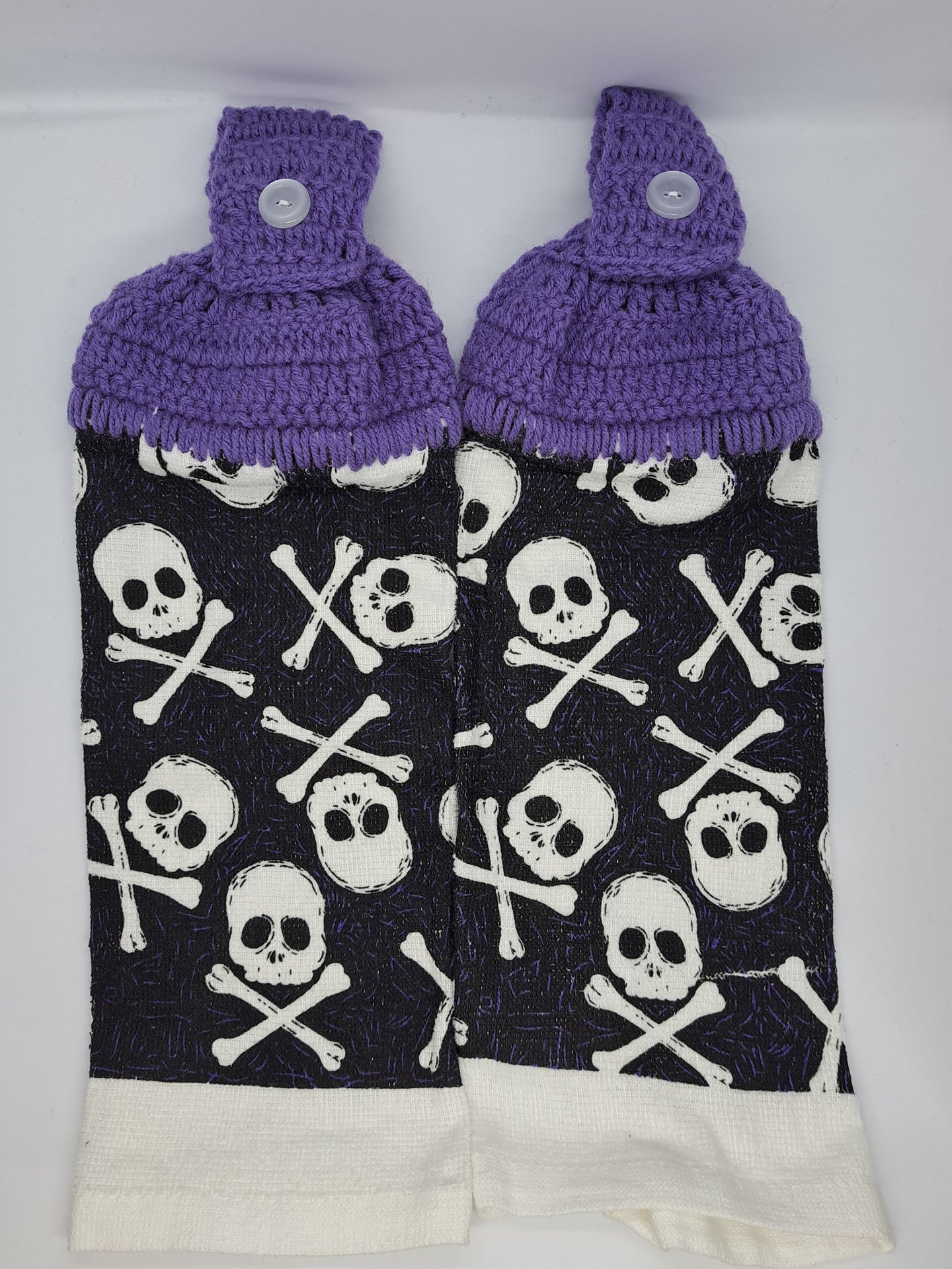 Halloween Skulls & Crossbones Hanging Kitchen Towel Set