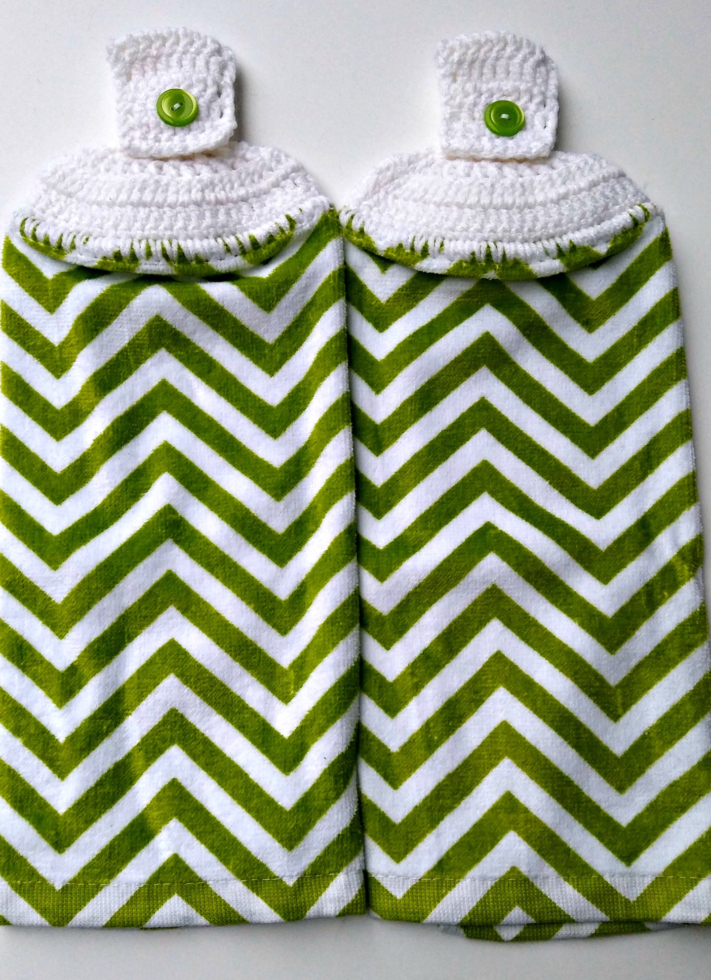 Green & White Chevron Pattern Hanging Kitchen Towel Set