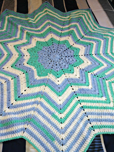 12 pt. Star Ripple Blue White Green Baby Blanket 46"x46"