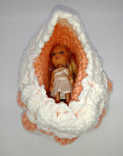 Load image into Gallery viewer, Little Girl&#39;s Bassinette Purse With Doll
