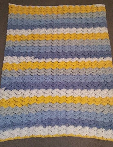 Shell Stitch Baby Blanket White Yellow Blue 30" x 40"