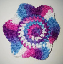 Load image into Gallery viewer, Flower Kitchen Durable Dish  Pot Scrubbies 4&quot; x 4&quot; Blue Pink Purple White
