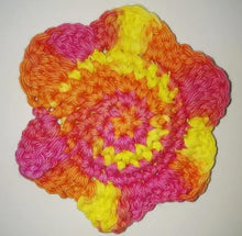 Load image into Gallery viewer, Flower Kitchen Durable Dish Pot Scrubbies 4&quot; x 4&quot; Yellow Pink Orange
